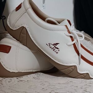 The Salkin™ Genuine Leather Italian style Barefoot Shoes Womens size 8